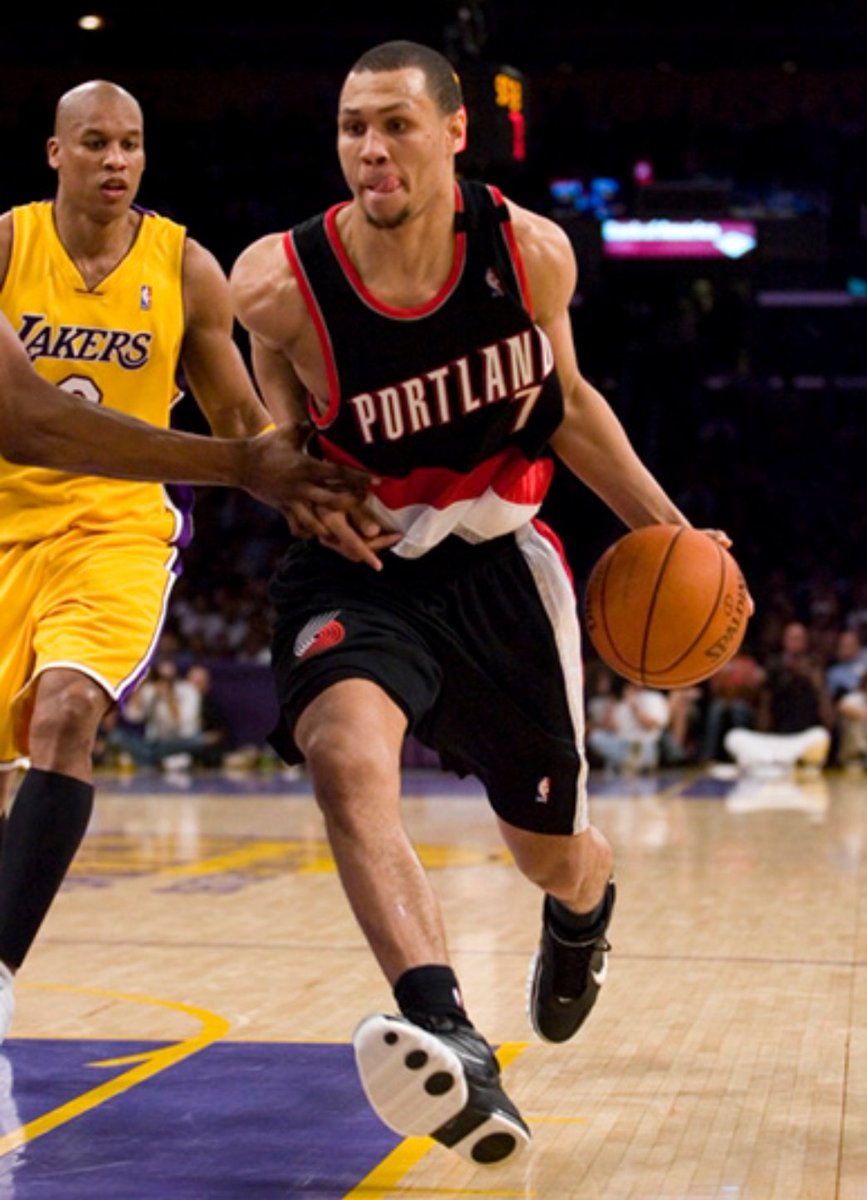 作为三届世 作为三届世